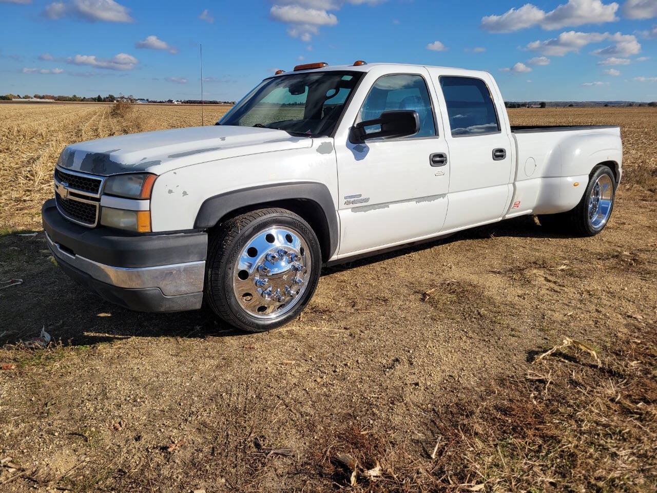 Used 2007 Chevrolet Silverado 3500 2WD Crew Cab w/ Heavy-Duty Power Package image 22