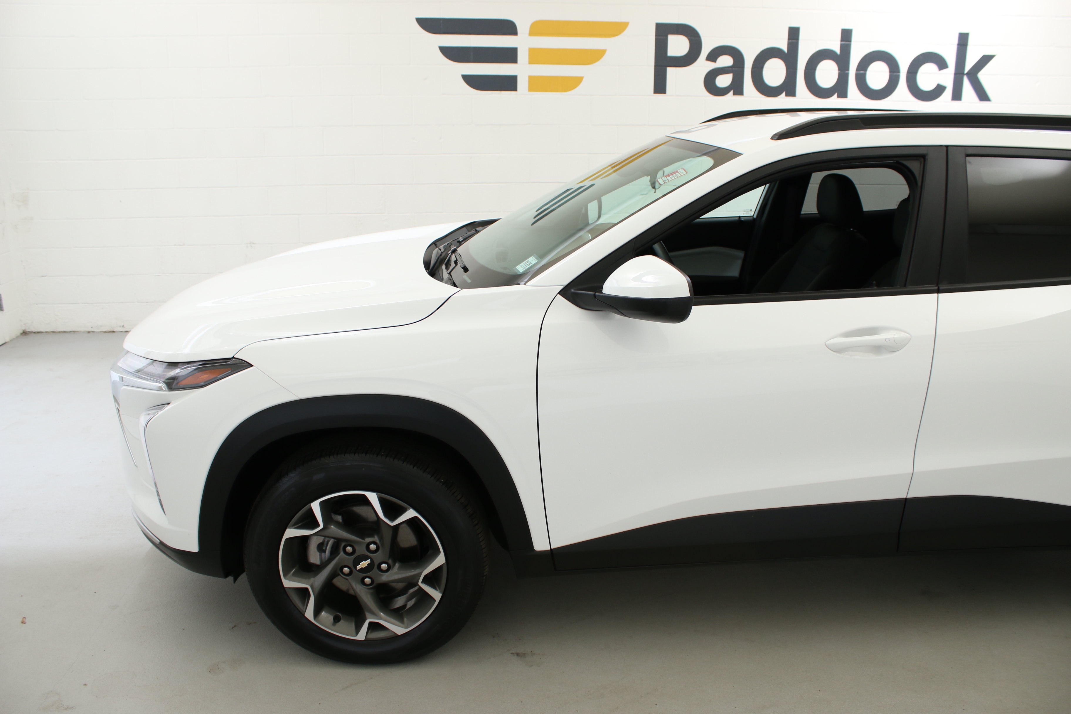 Used 2024 Chevrolet Trax LT w/ LT Convenience Package FWD image 25