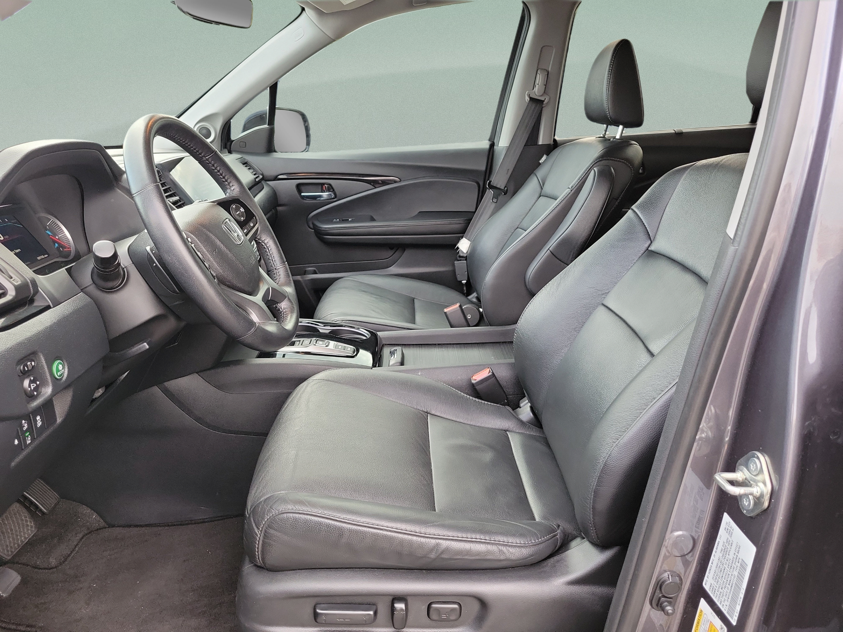 Used 2021 Honda Pilot Touring image 16