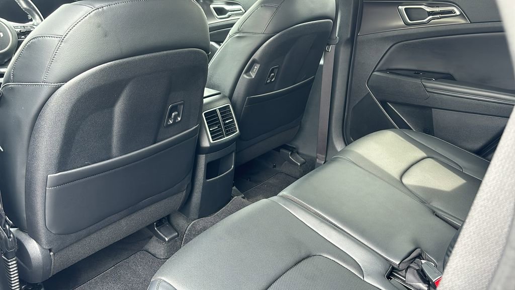 Used 2023 Kia Sportage EX image 31