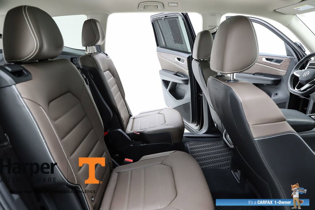 Used 2025 Volkswagen Atlas SEL AWD/4WD image 38