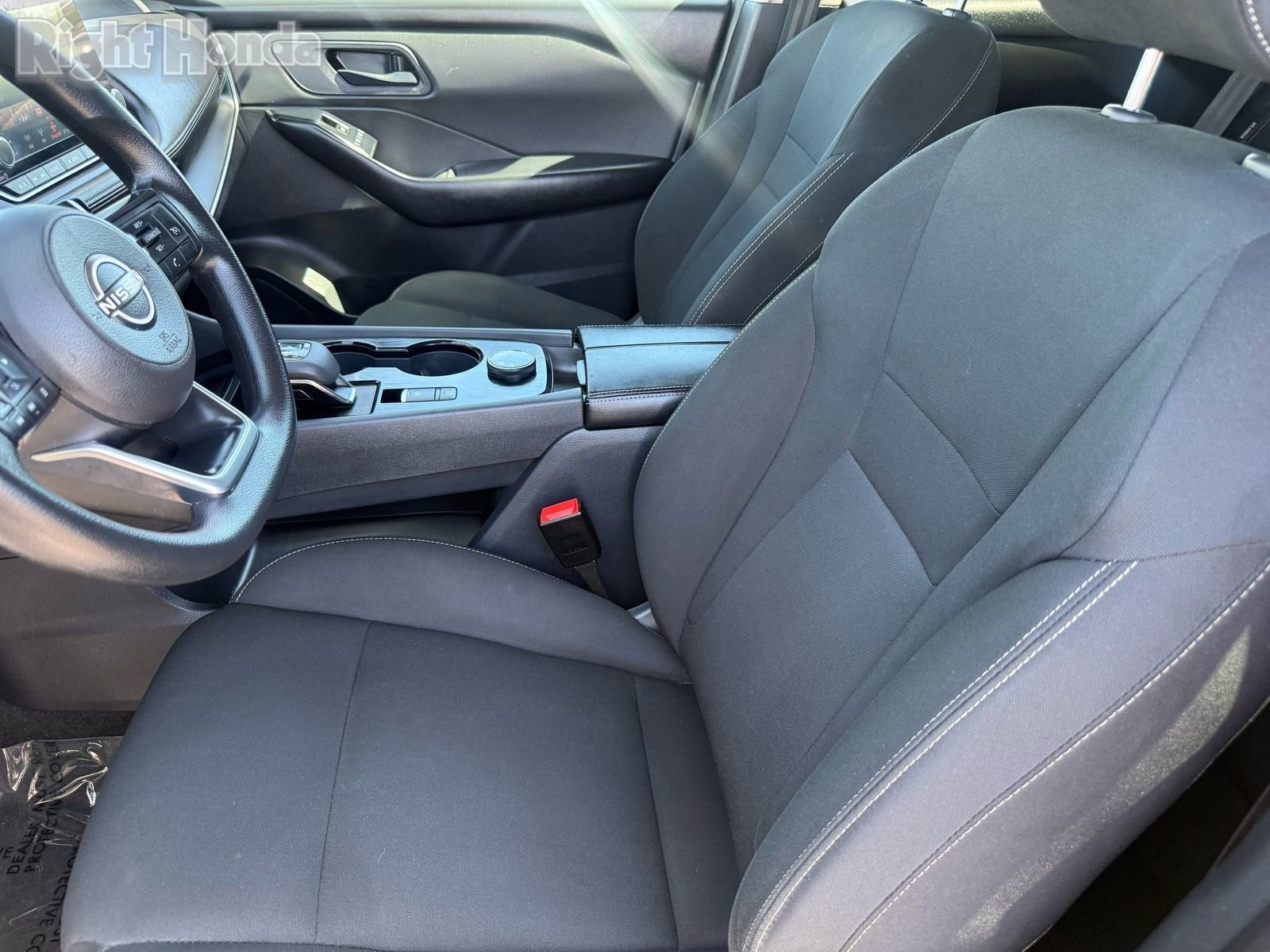 Used 2024 Nissan Rogue S image 13