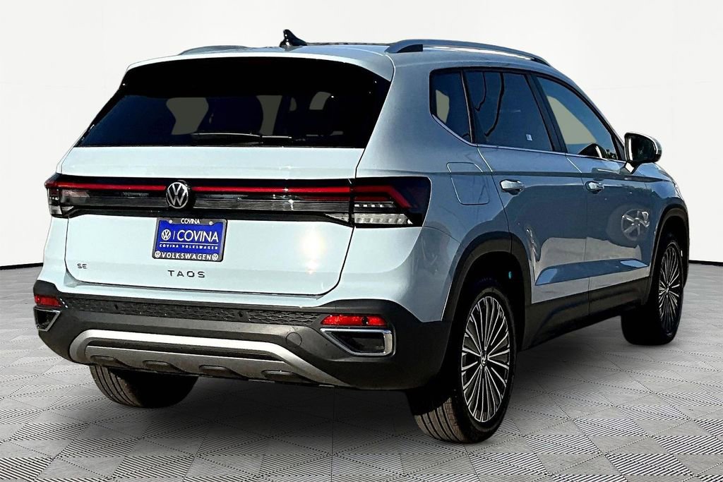 New 2026 Volkswagen Taos SE image 6