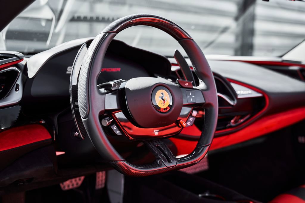 Used 2024 Ferrari SF90 Spider image 43