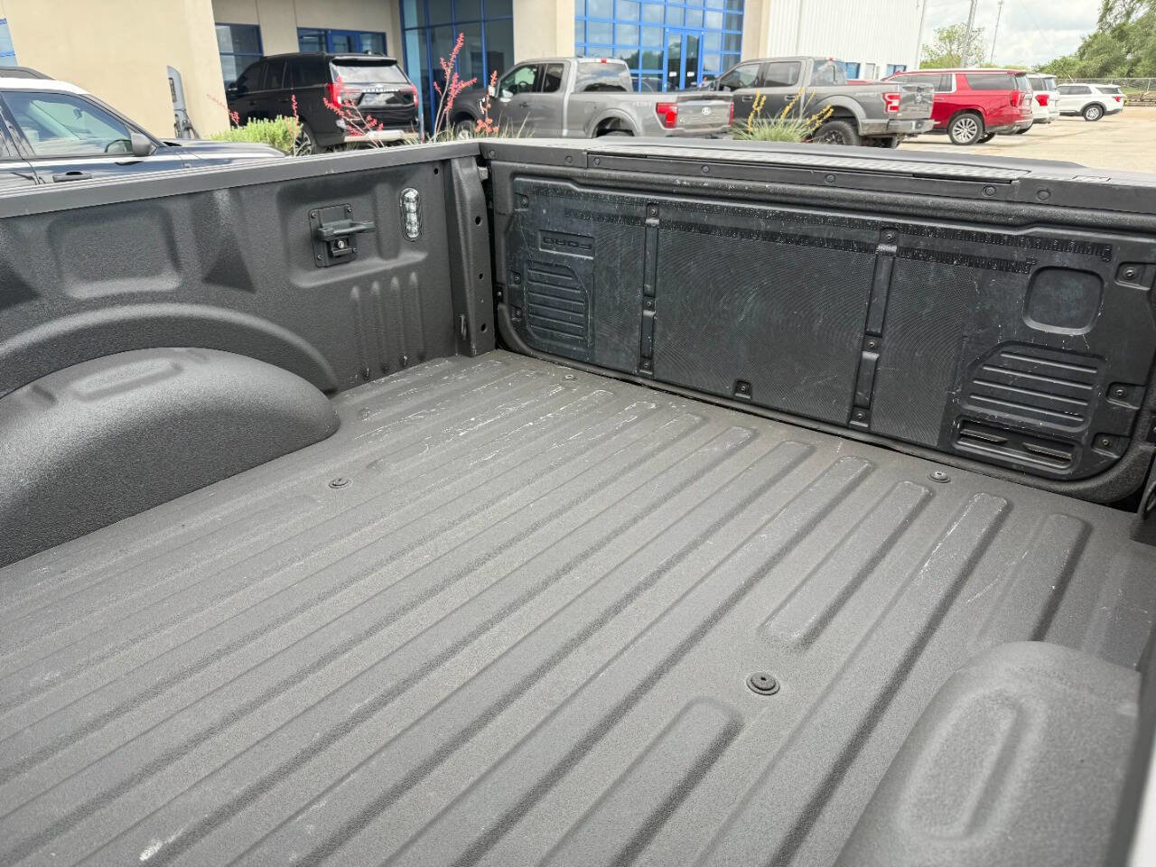 Used 2023 Ford F150 Raptor w/ Raptor Carbon Fiber Package AWD/4WD image 12