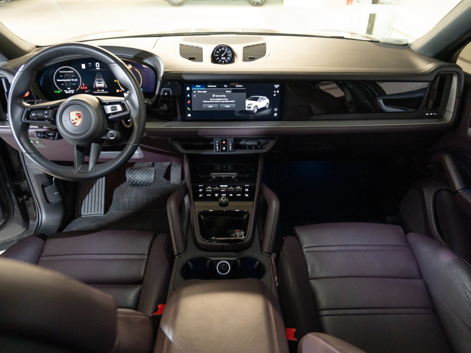 Certified 2024 Porsche Cayenne GTS AWD/4WD image 26