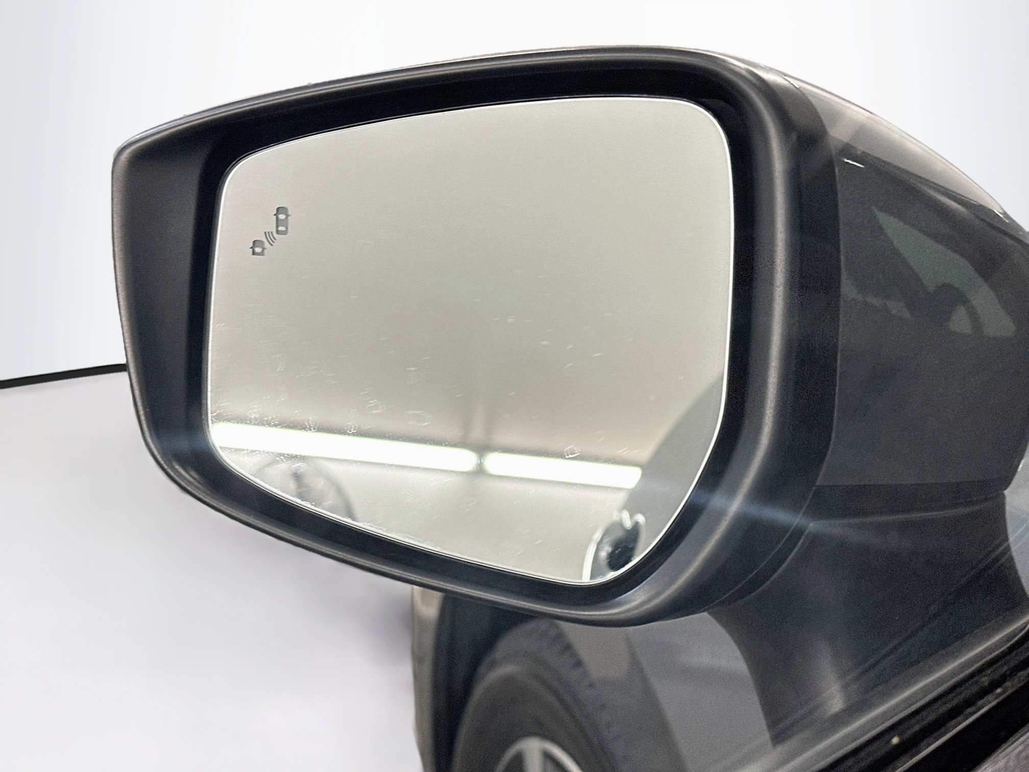 Used 2025 Nissan Versa SV FWD image 16