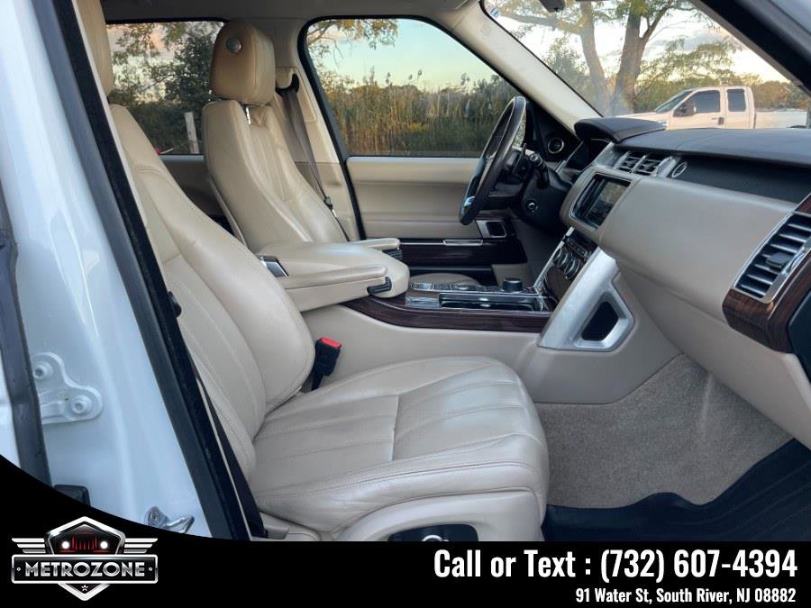 Used 2016 Land Rover Range Rover HSE image 27