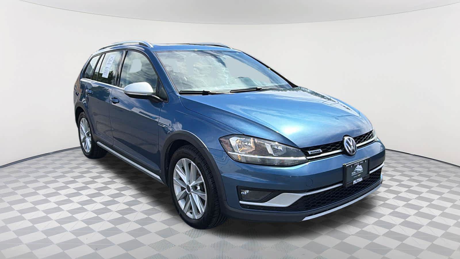 Used 2018 Volkswagen Golf Alltrack SE AWD/4WD image 3