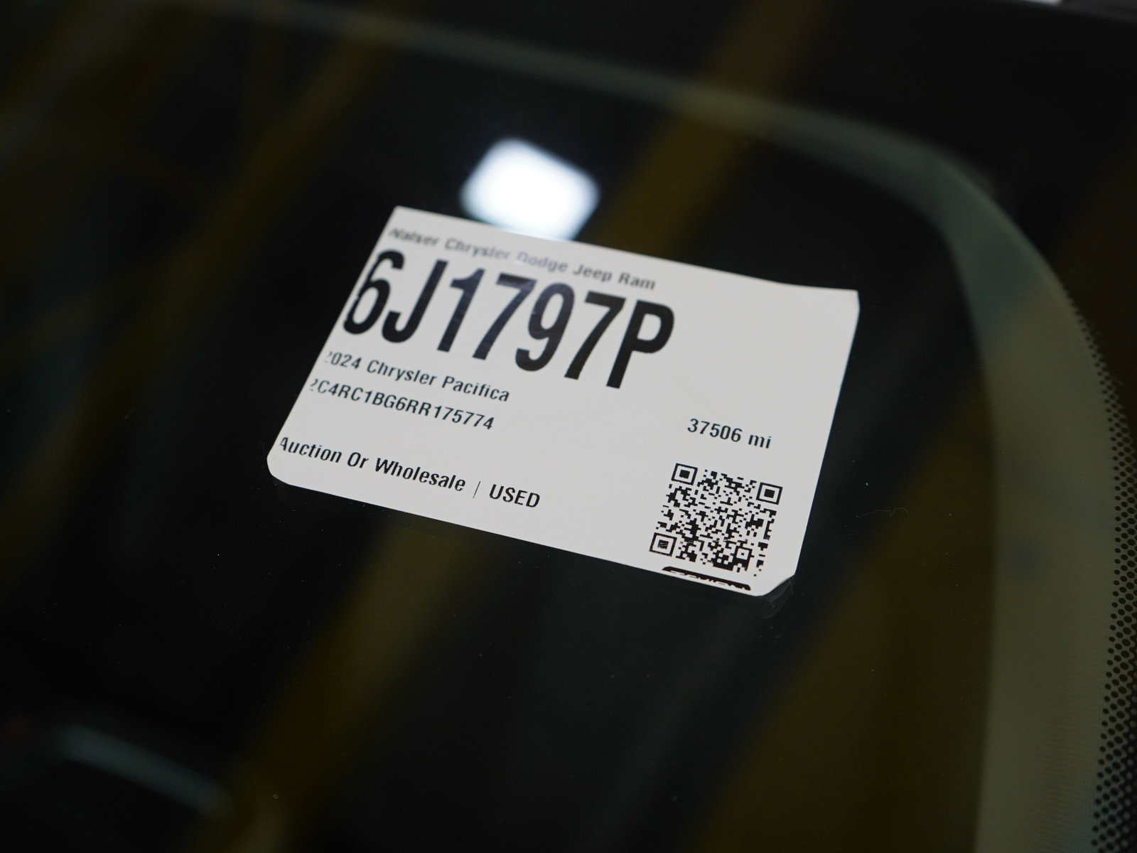 Used 2024 Chrysler Pacifica Touring-L image 30