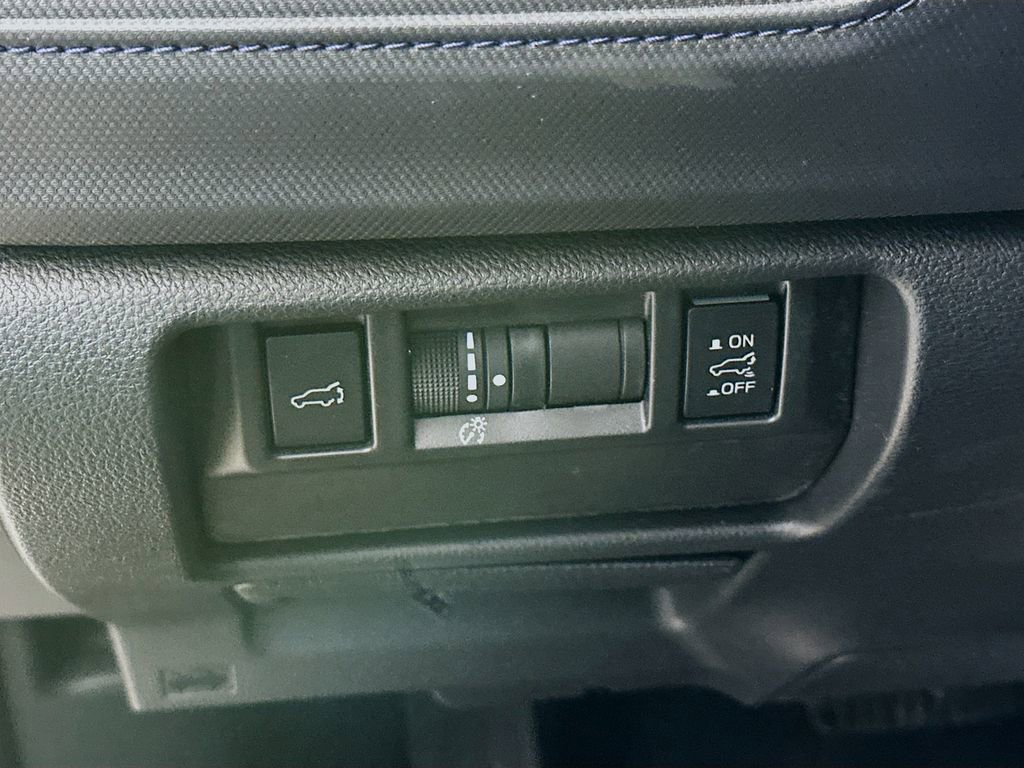 Certified 2025 Subaru Forester Premium image 15
