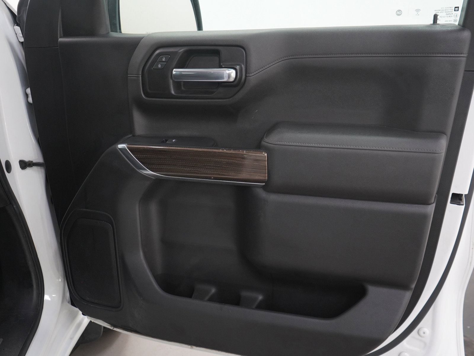 Used 2019 Chevrolet Silverado 1500 LT w/ Fleet Comfort Package AWD/4WD image 12