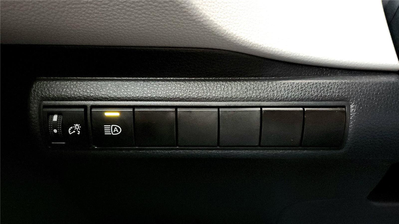 Certified 2023 Toyota Corolla LE image 47