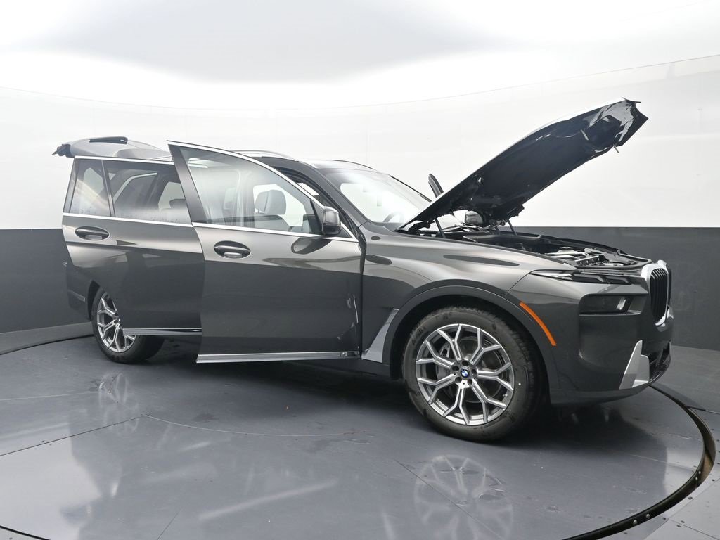 New 2026 BMW X7 xDrive40i image 5