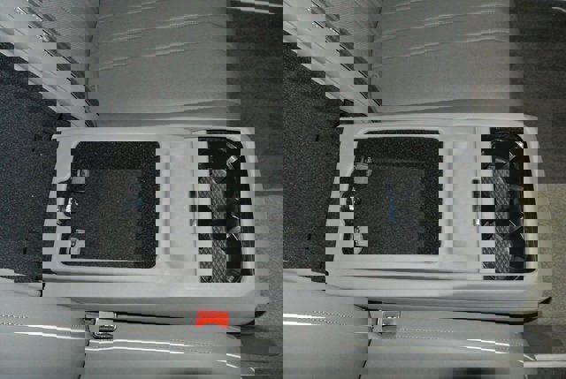 Used 2020 Bentley Flying Spur W12 image 33