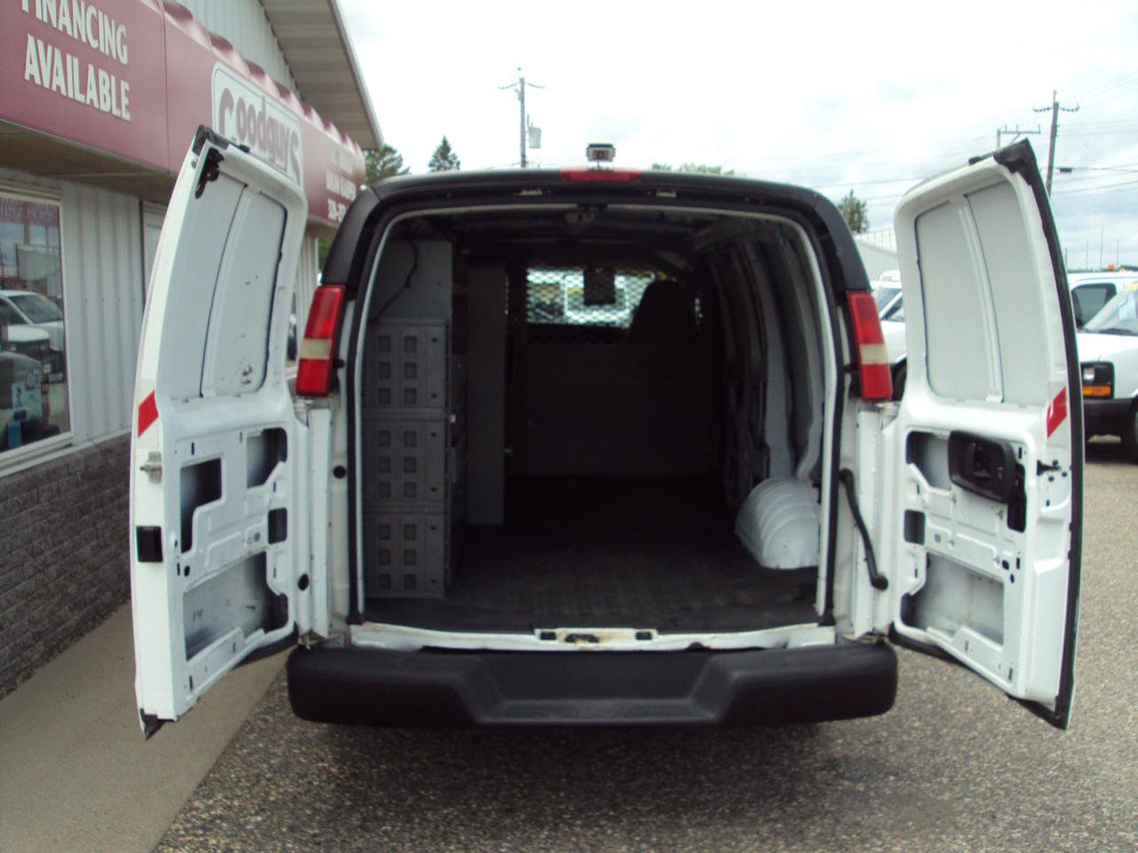 Used 2007 Chevrolet Express 1500 AWD image 7