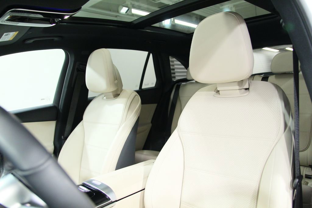 Certified 2026 Mercedes-Benz GLC 300 4MATIC image 6