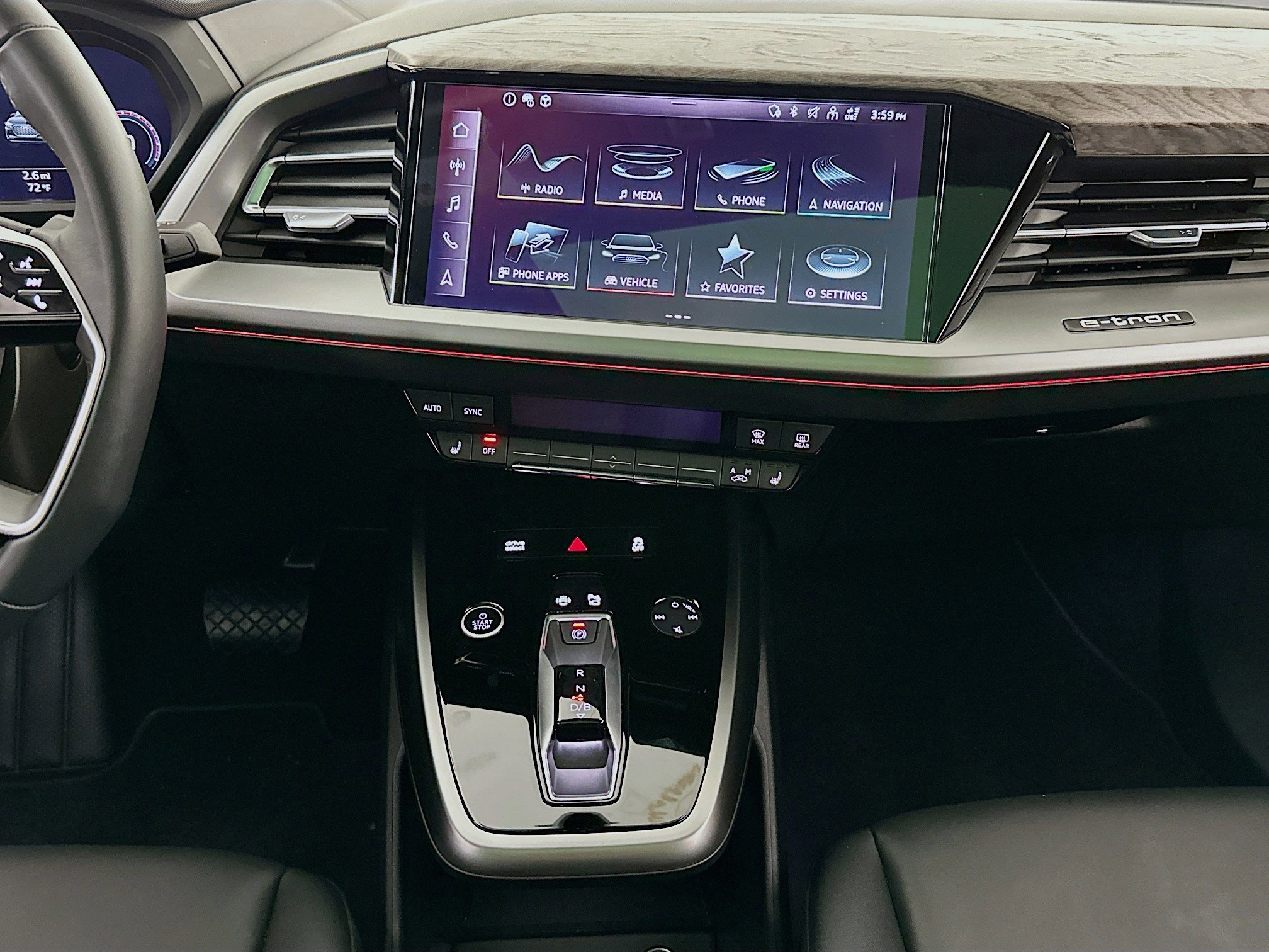 Used 2024 Audi Q4 e-tron Prestige image 11