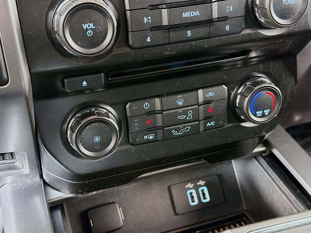 Used 2016 Ford F150 XLT w/ Equipment Group 302A Luxury image 33