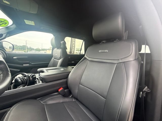 Used 2026 Ford Expedition Platinum w/ Stealth Appearance Package AWD/4WD image 14
