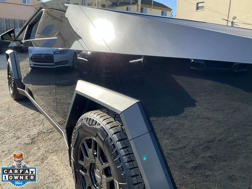 Used 2024 Tesla Cybertruck AWD Crew Cab image 88