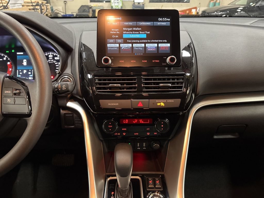 Used 2024 Mitsubishi Eclipse Cross LE AWD/4WD image 18
