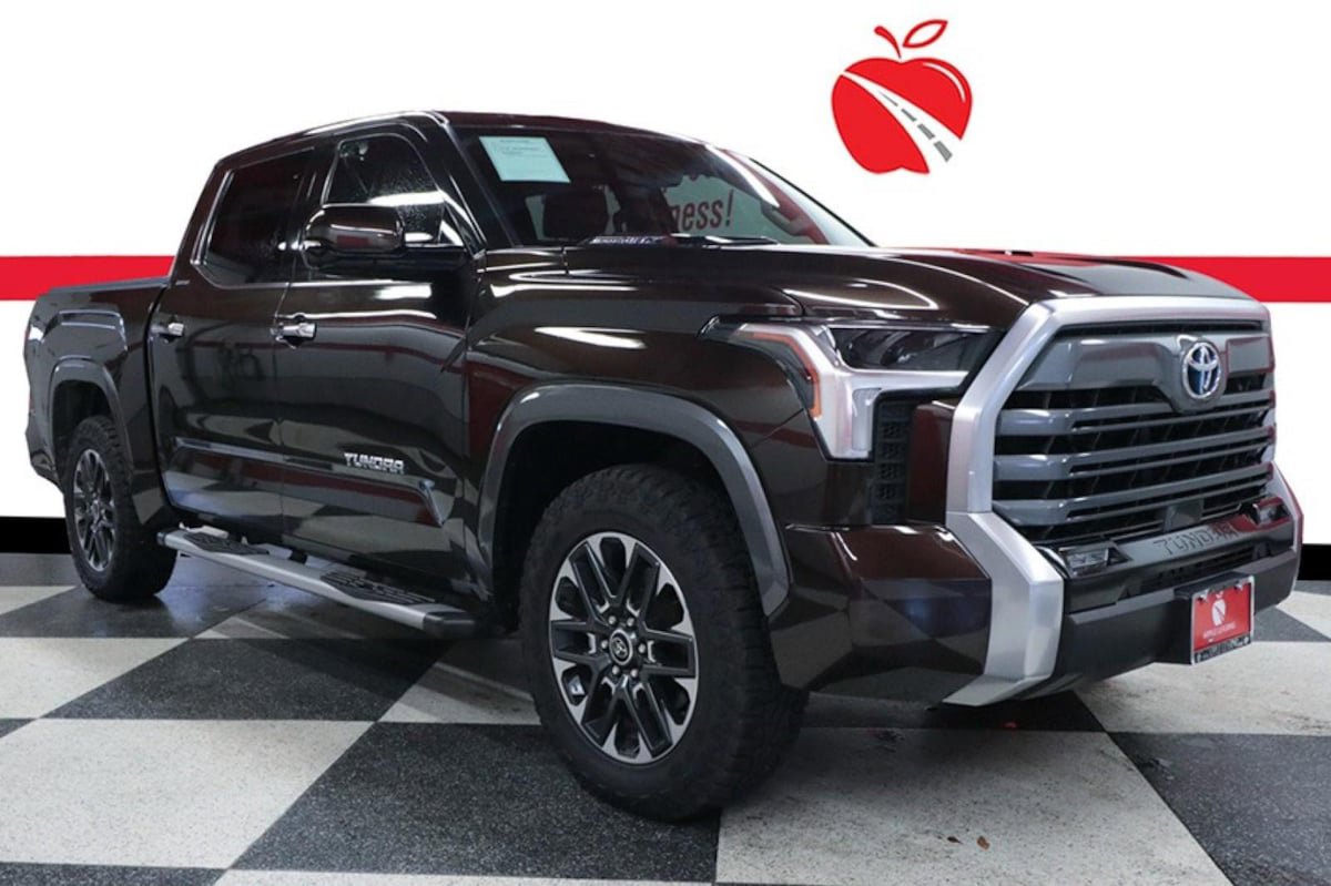 Used 2023 Toyota Tundra Limited w/ Power Package image 1