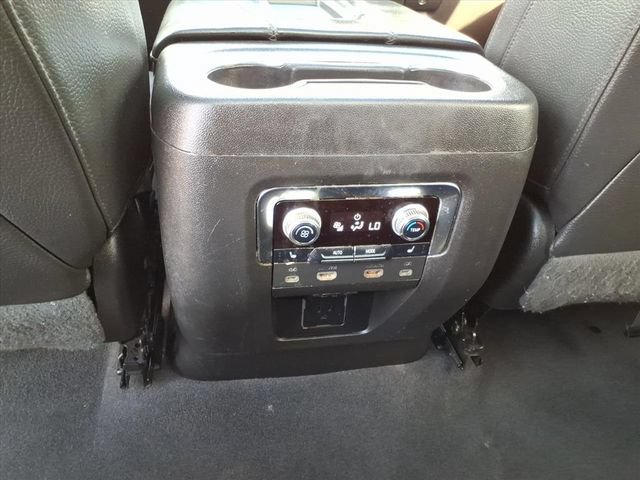 Used 2023 GMC Yukon XL Denali AWD/4WD image 19