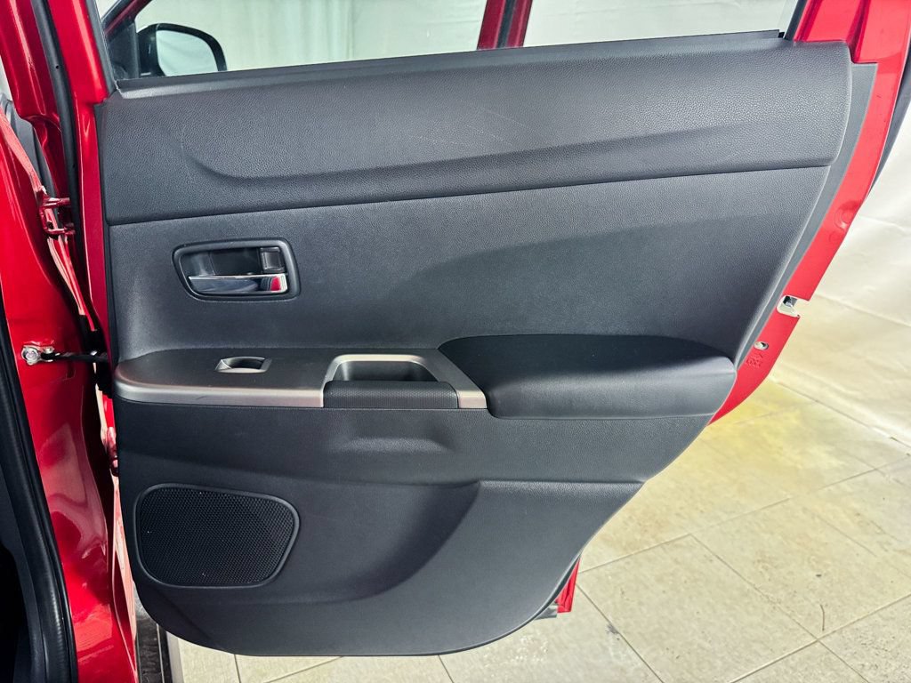 Used 2018 Mitsubishi Outlander Sport SE AWD/4WD image 16