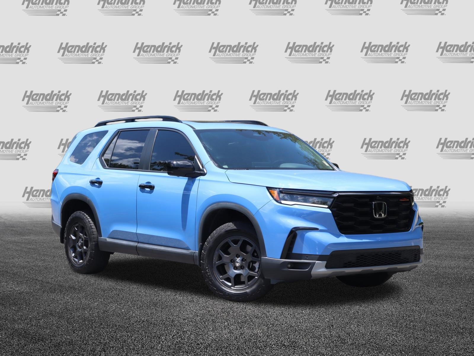 Used 2024 Honda Pilot TrailSport image 2