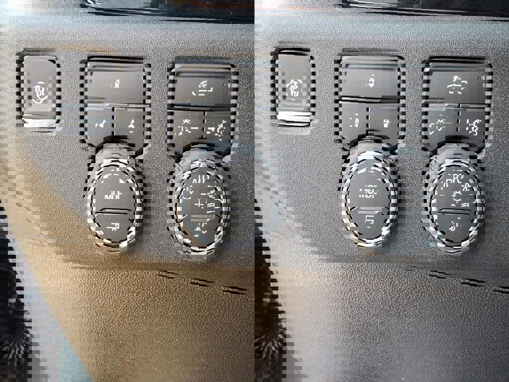 New 2026 Chevrolet Silverado 2500 LT w/ Convenience Package image 16