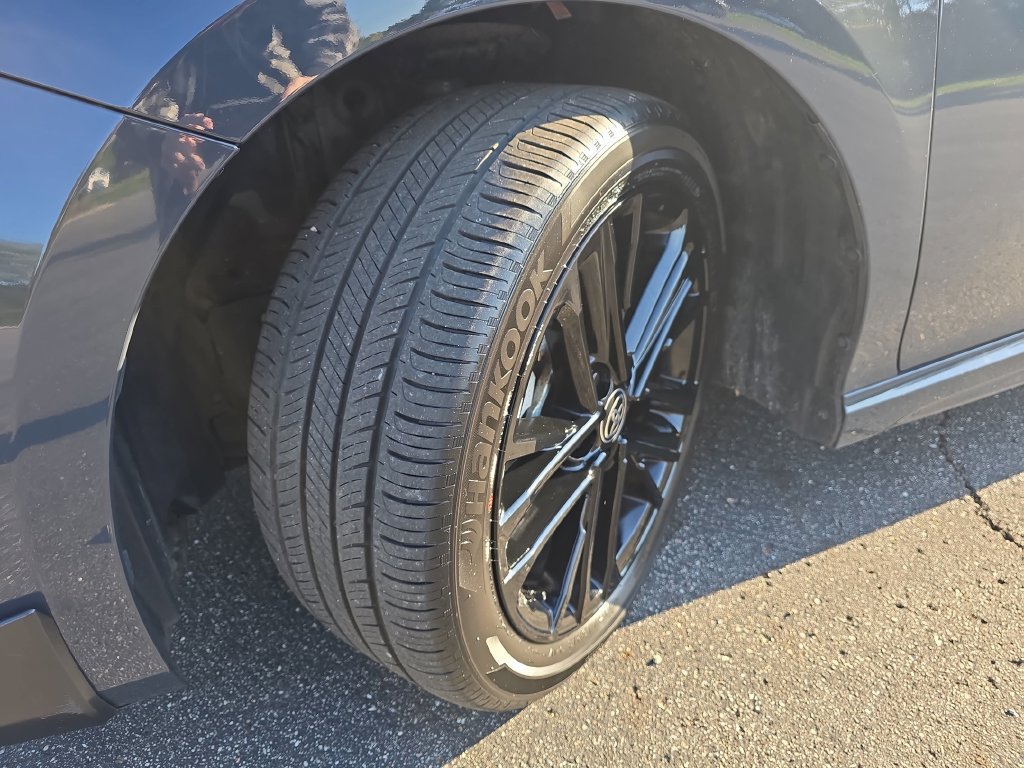 Certified 2025 Toyota Camry SE AWD/4WD image 36