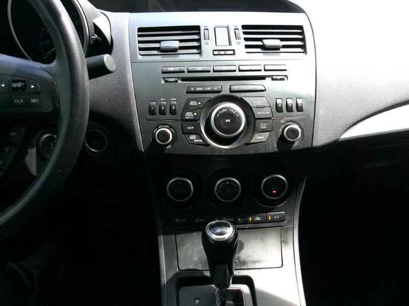 Used 2013 MAZDA MAZDA3 i Touring image 15