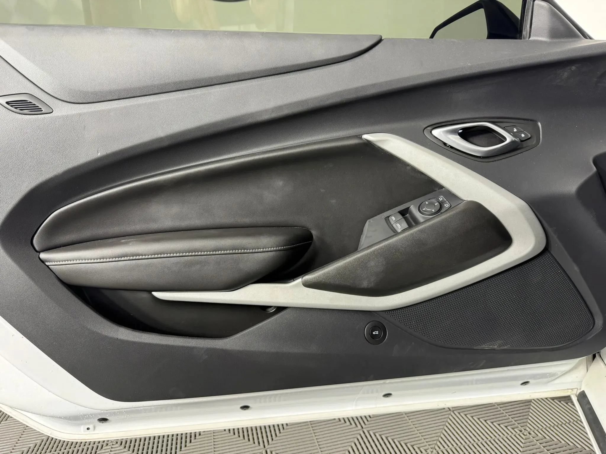 Used 2022 Chevrolet Camaro SS RWD image 33