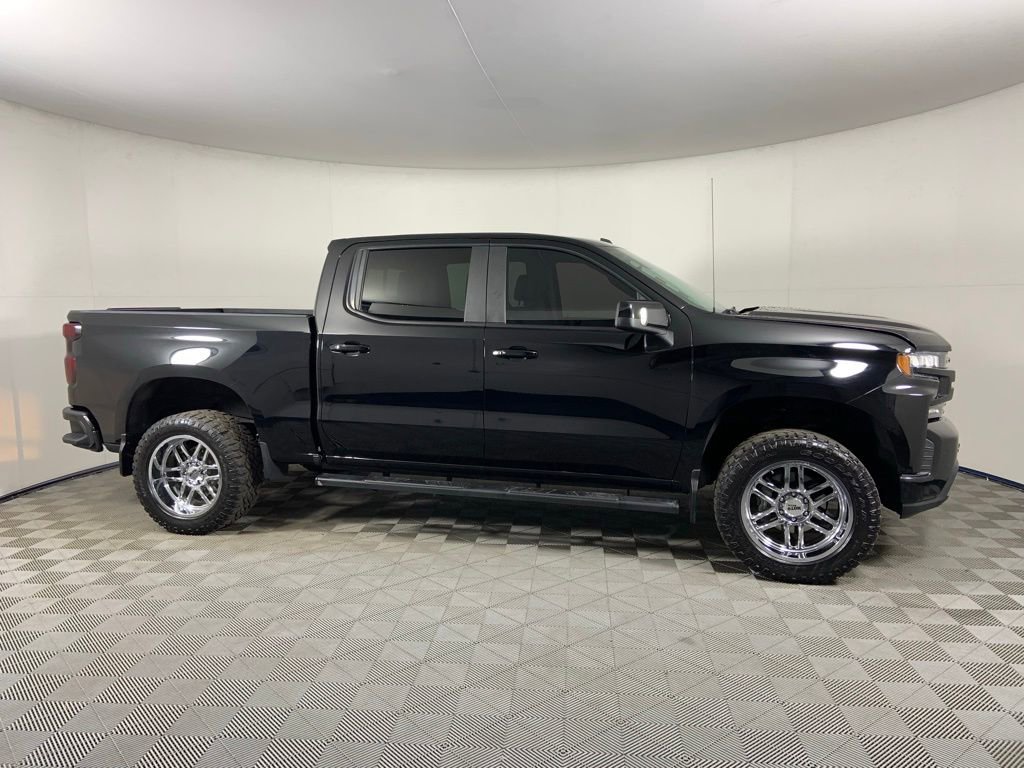 Used 2021 Chevrolet Silverado 1500 LT Trail Boss w/ Convenience Package II AWD/4WD image 2