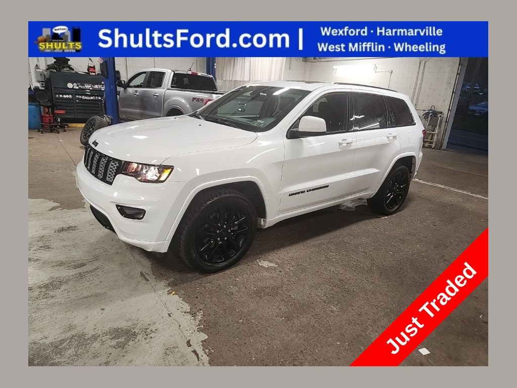 Used 2020 Jeep Grand Cherokee Altitude image 1