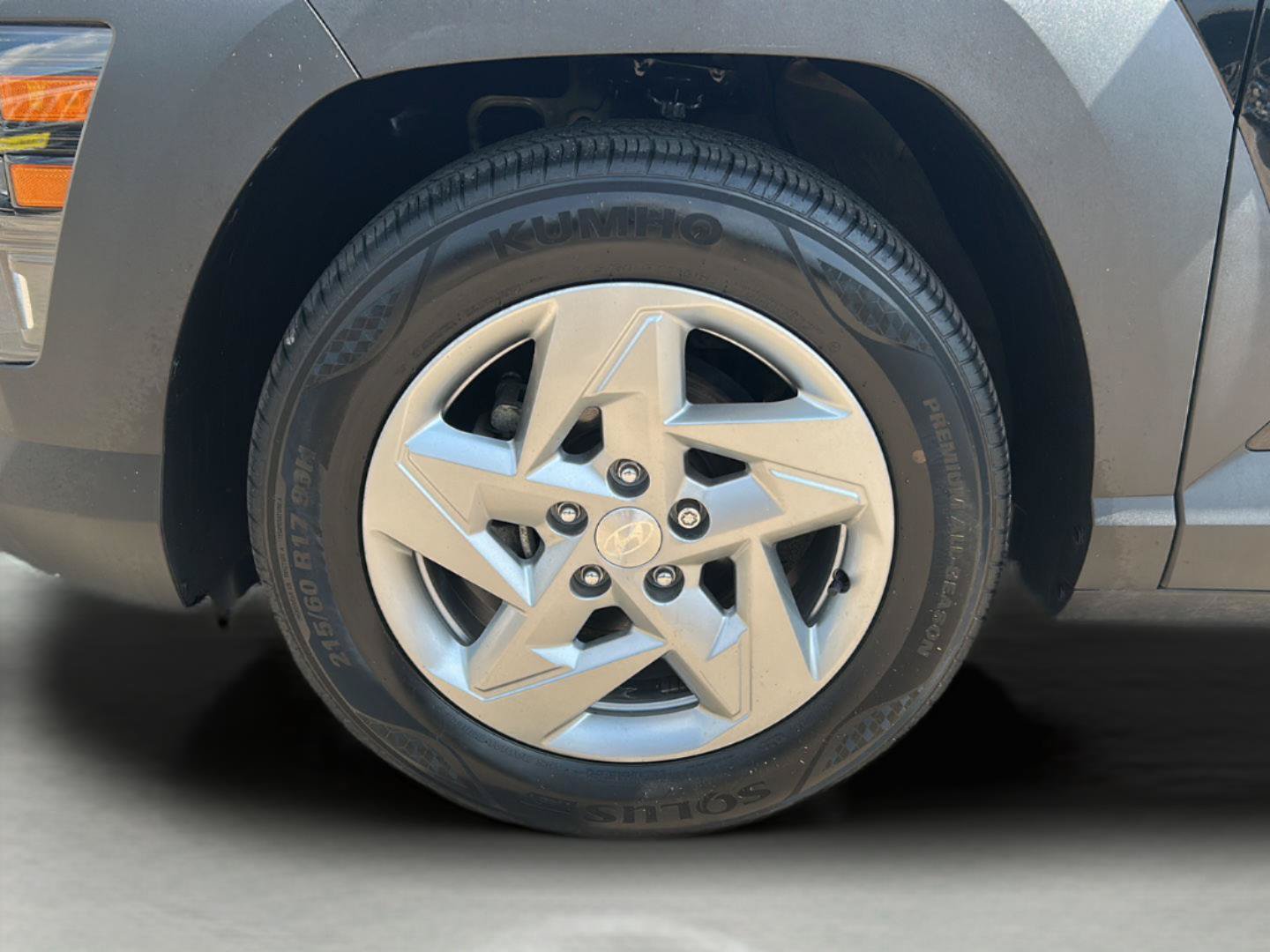 Used 2024 Hyundai Kona SE FWD image 24