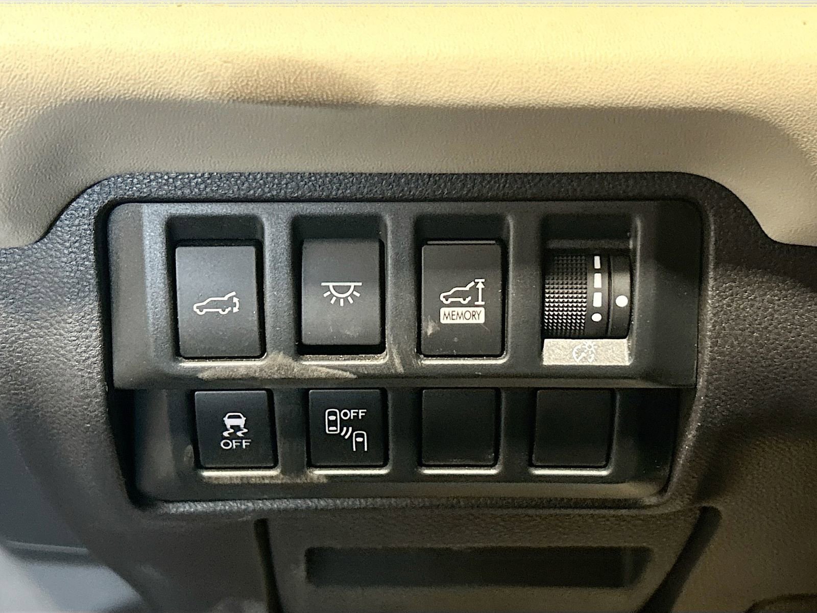 Used 2021 Subaru Ascent Limited w/ Technology Package image 10