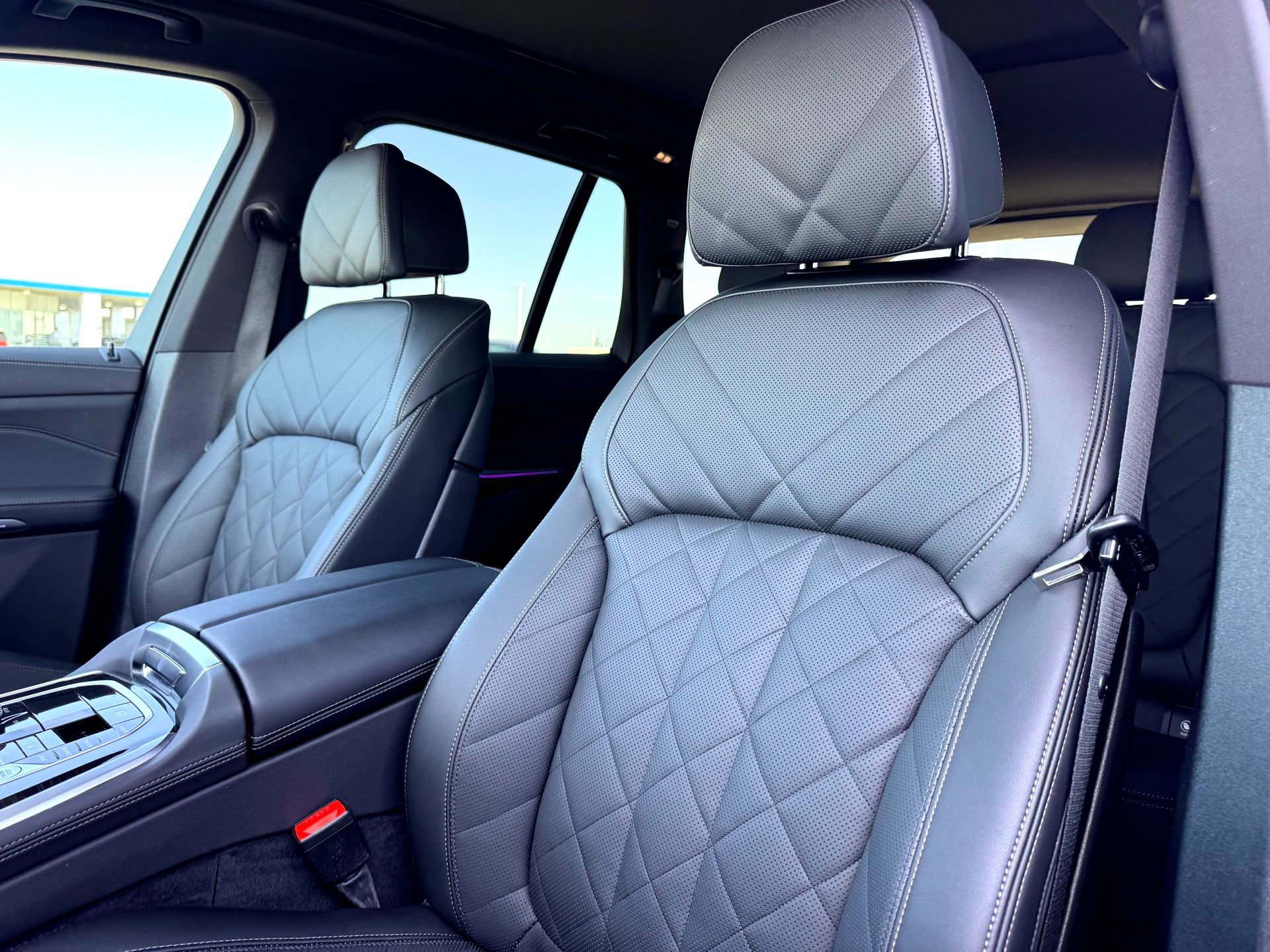 Used 2026 BMW X5 sDrive40i image 14