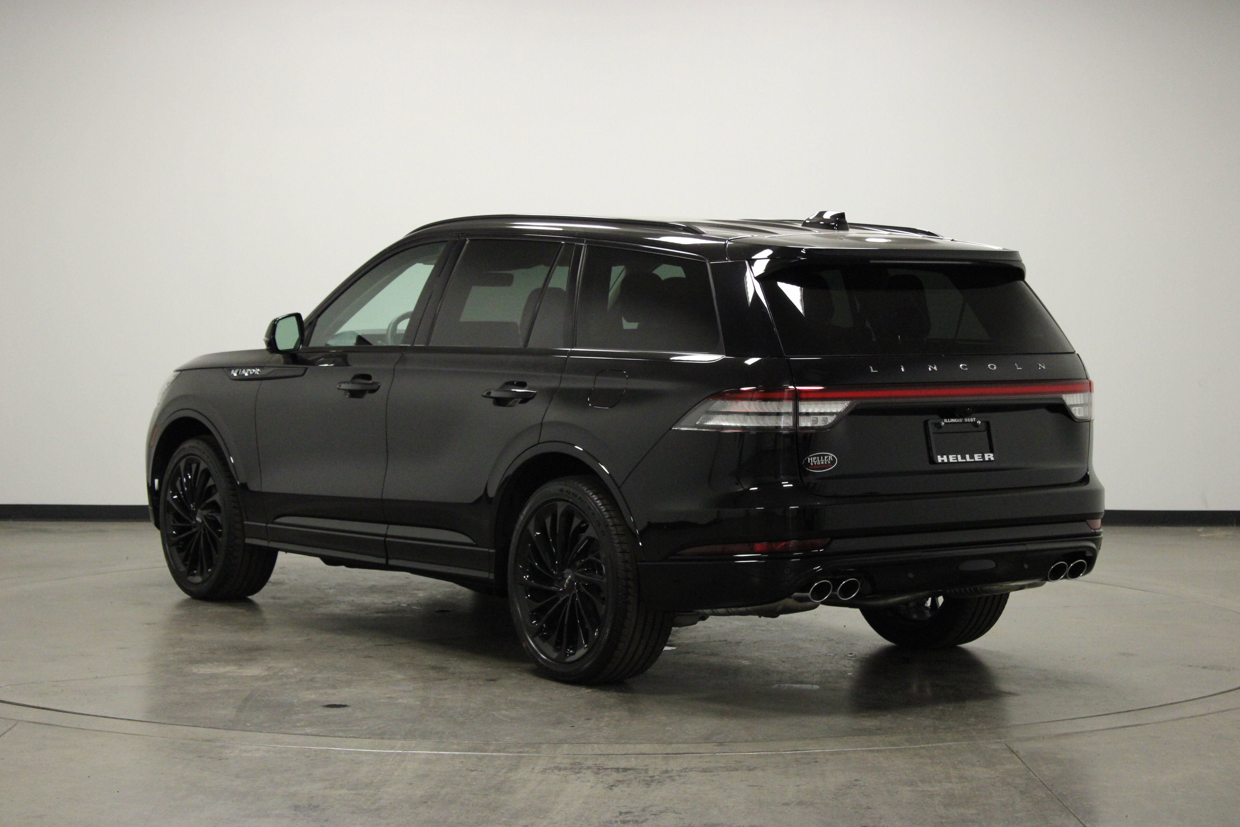 New 2026 Lincoln Aviator Reserve w/ Jet Appearance Package image 6