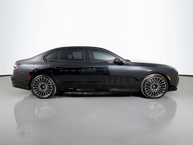 Used 2025 BMW 760i xDrive AWD/4WD image 8