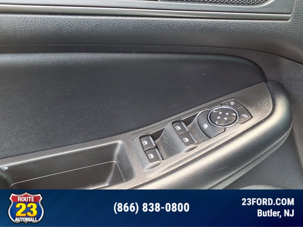 Certified 2022 Ford Edge SE image 14