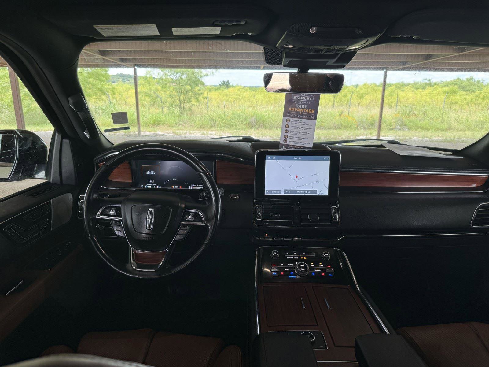 Used 2021 Lincoln Navigator Reserve w/ Luxury Package AWD/4WD image 26