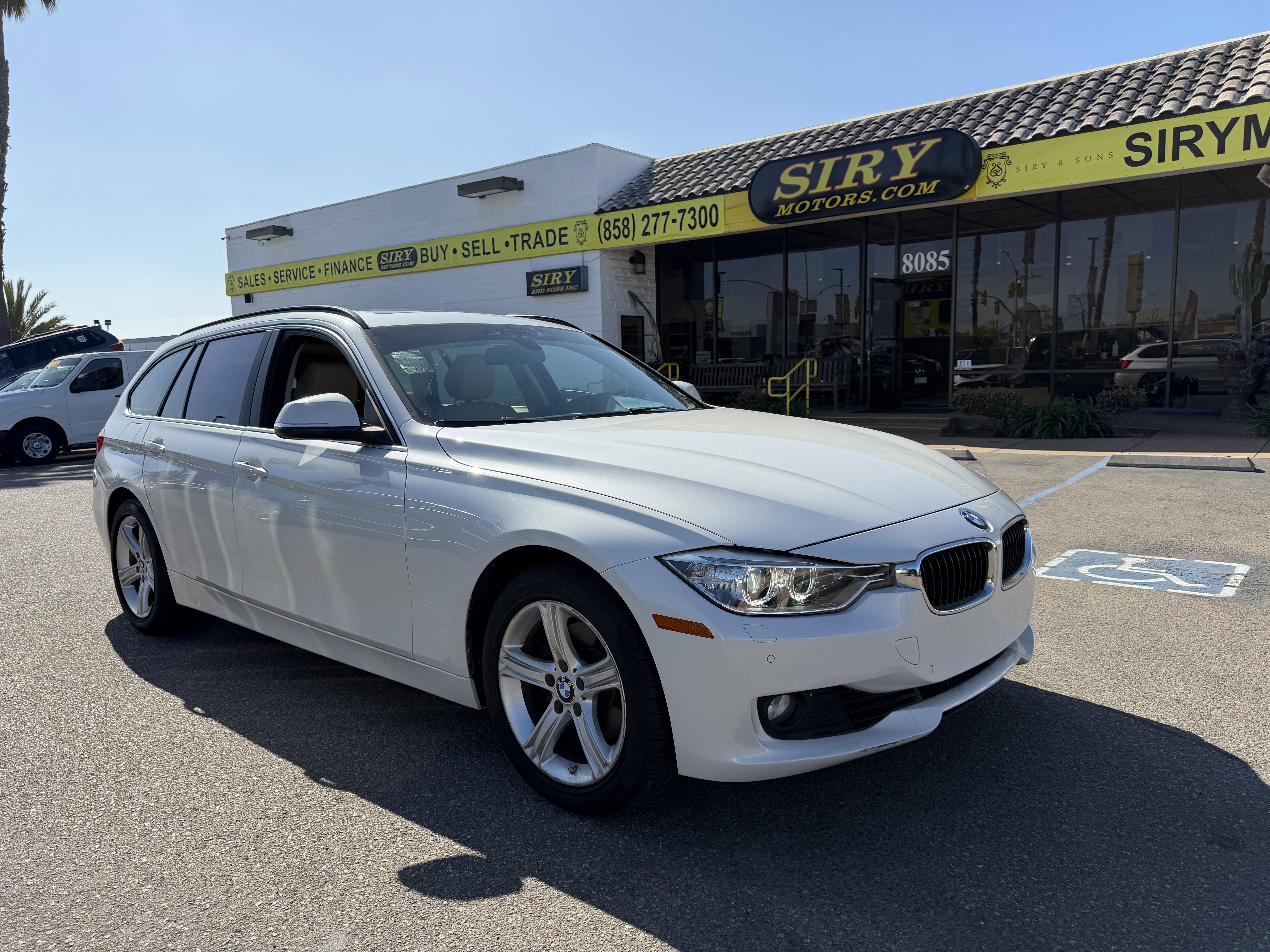 Used 2015 BMW 328i xDrive Wagon image 1