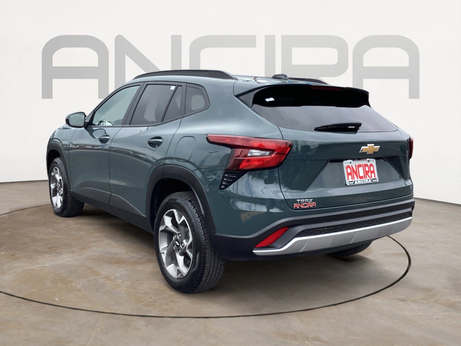 Used 2025 Chevrolet Trax LT FWD image 12