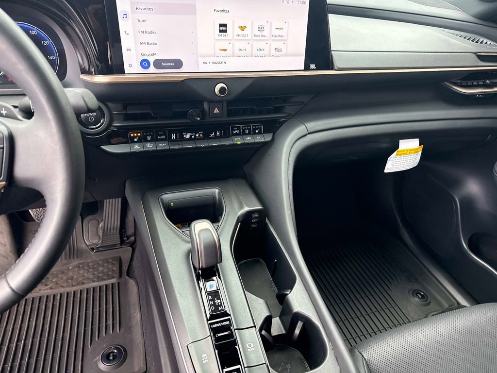 Used 2023 Toyota Crown Platinum image 19