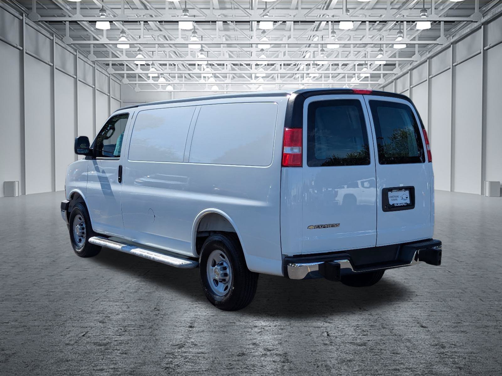 Used 2025 Chevrolet Express 2500 w/ Driver Convenience Package RWD image 3