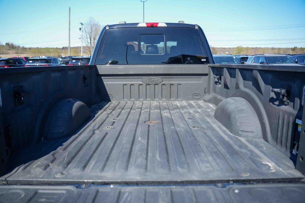 Used 2023 Ford F450 Platinum w/ FX4 Off-Road Package AWD/4WD image 11