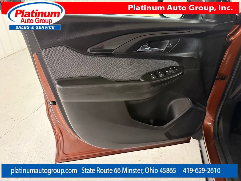 Used 2021 Chevrolet TrailBlazer LT FWD image 27