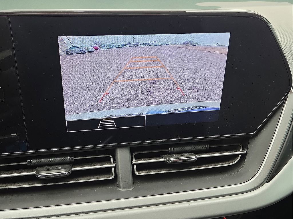 Used 2024 Chevrolet Trax LS image 26